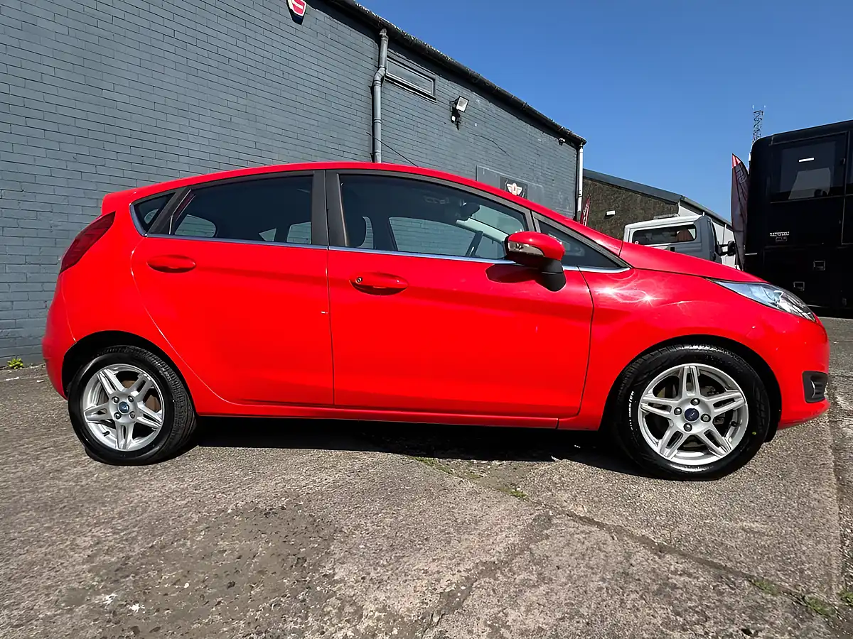 Used 2014 Ford Fiesta Zetec Red - Interior and Exterior details 12
