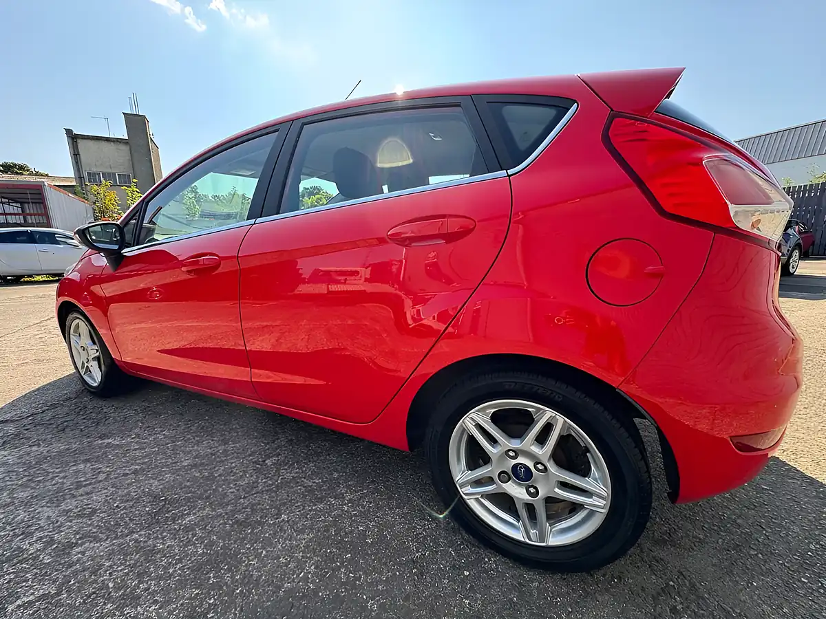 Used 2014 Ford Fiesta Zetec Red - Interior and Exterior details 18
