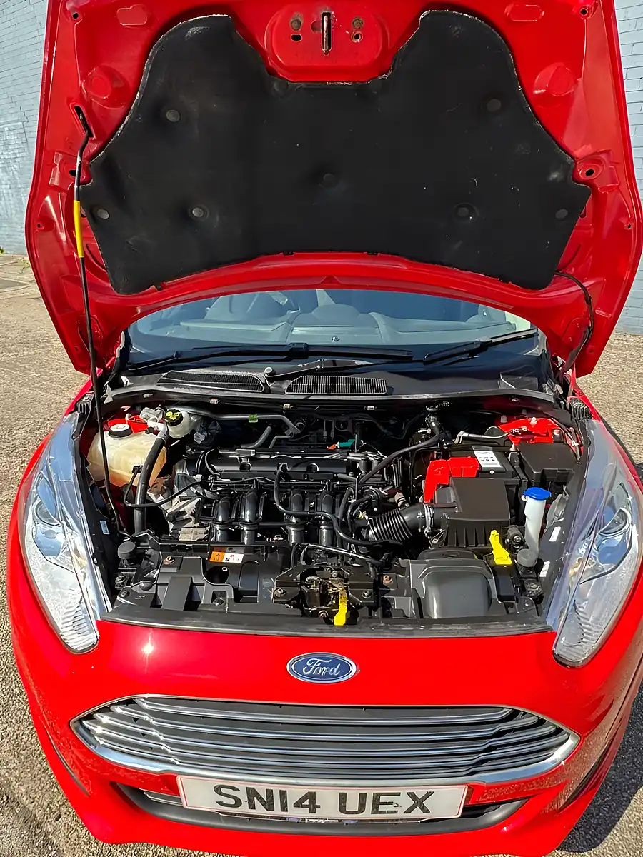 Used 2014 Ford Fiesta Zetec Red - Interior and Exterior details 4