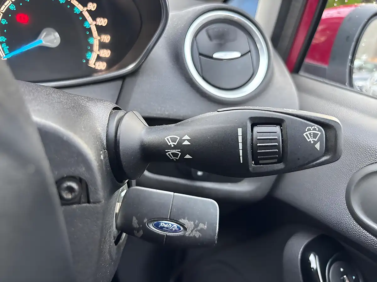 Used 2014 Ford Fiesta Zetec Red - Interior and Exterior details 11