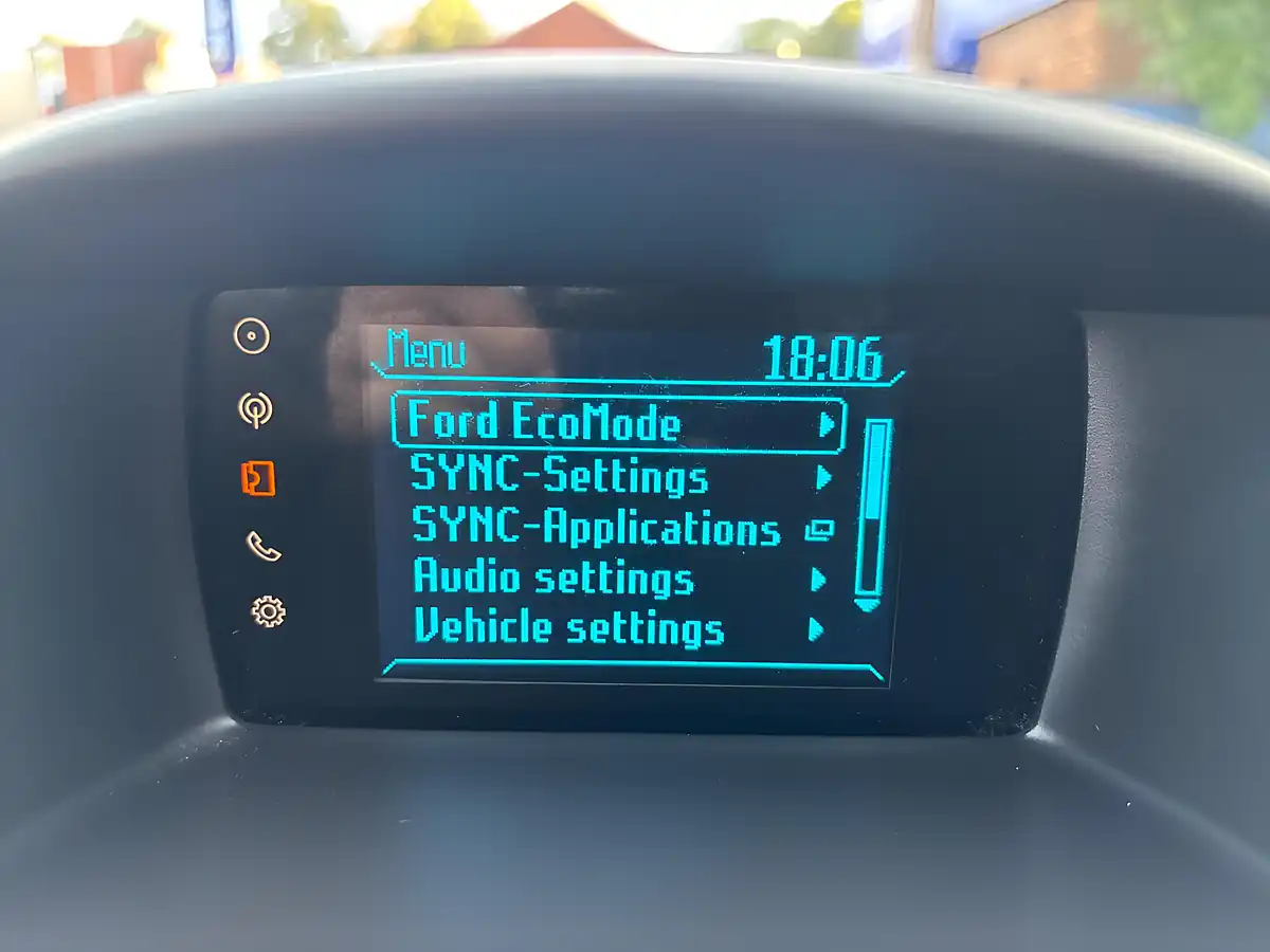 Used 2014 Ford Fiesta Zetec Red - Interior and Exterior details 16