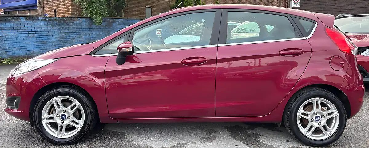 Used 2014 Ford Fiesta Zetec Red - Interior and Exterior details 5