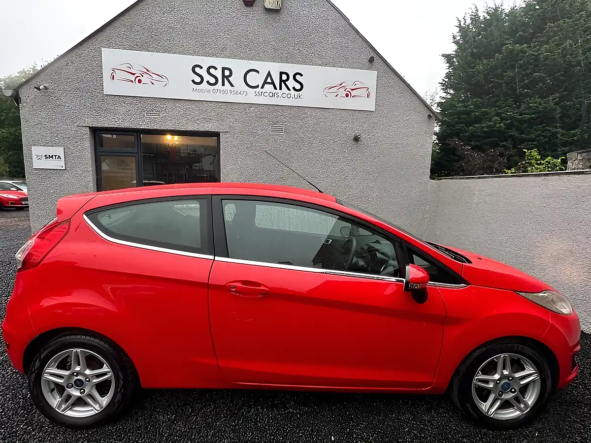 Used 2014 Ford Fiesta Zetec Red Metallic - Interior and Exterior details 16