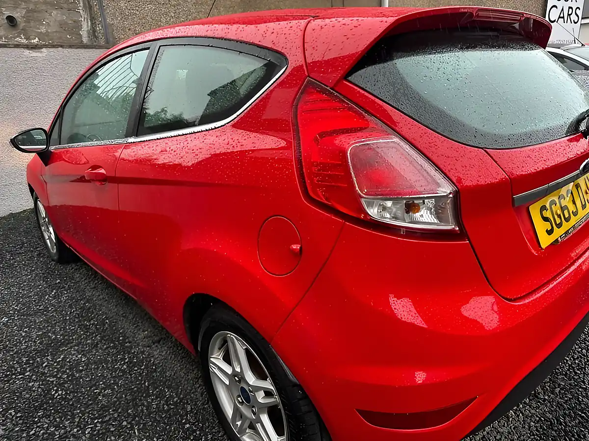 Used 2014 Ford Fiesta Zetec Red Metallic - Interior and Exterior details 5