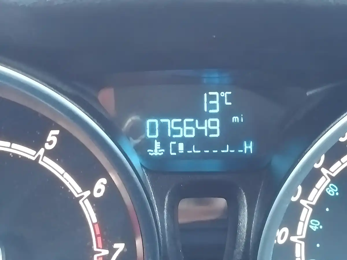 Used 2014 Ford Fiesta Zetec S Red - Interior and Exterior details 16