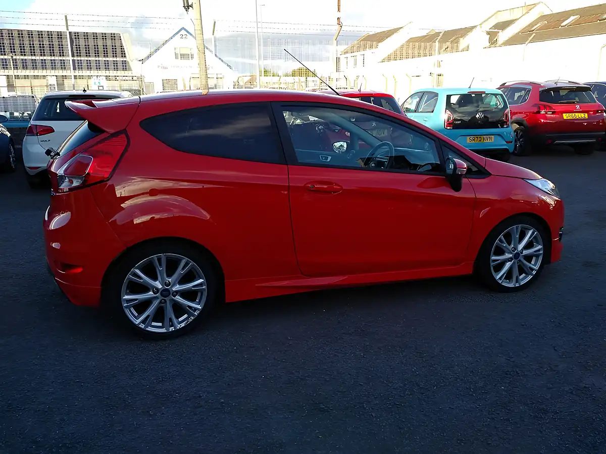 Used 2014 Ford Fiesta Zetec S Red - Interior and Exterior details 7