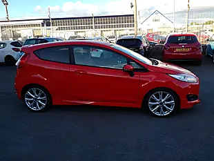 Used 2014 Ford Fiesta Zetec S Red - Interior and Exterior details 8