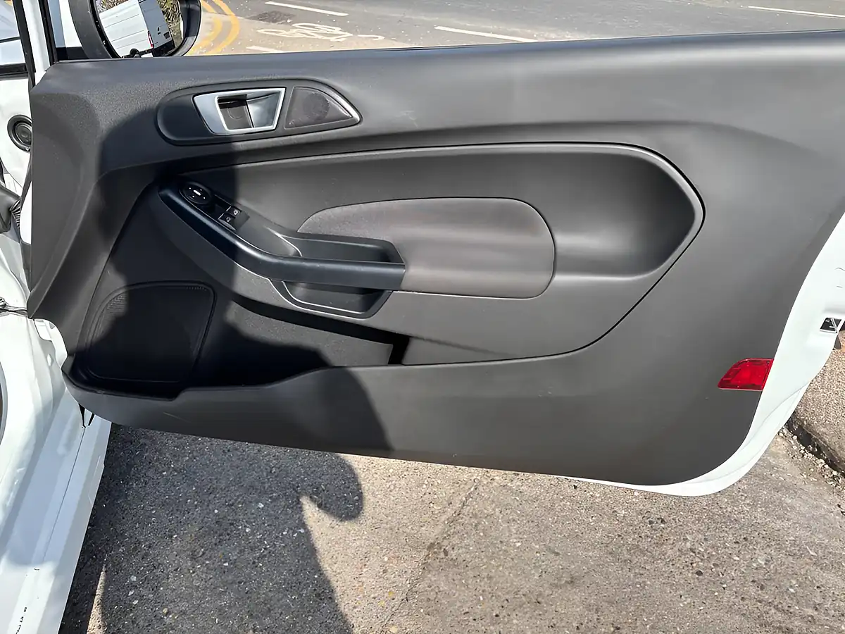 Used 2014 Ford Fiesta Zetec S White - Interior and Exterior details 14
