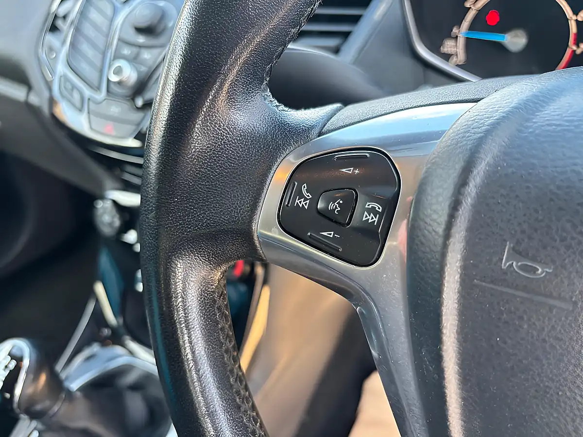 Used 2014 Ford Fiesta Zetec S White - Interior and Exterior details 20