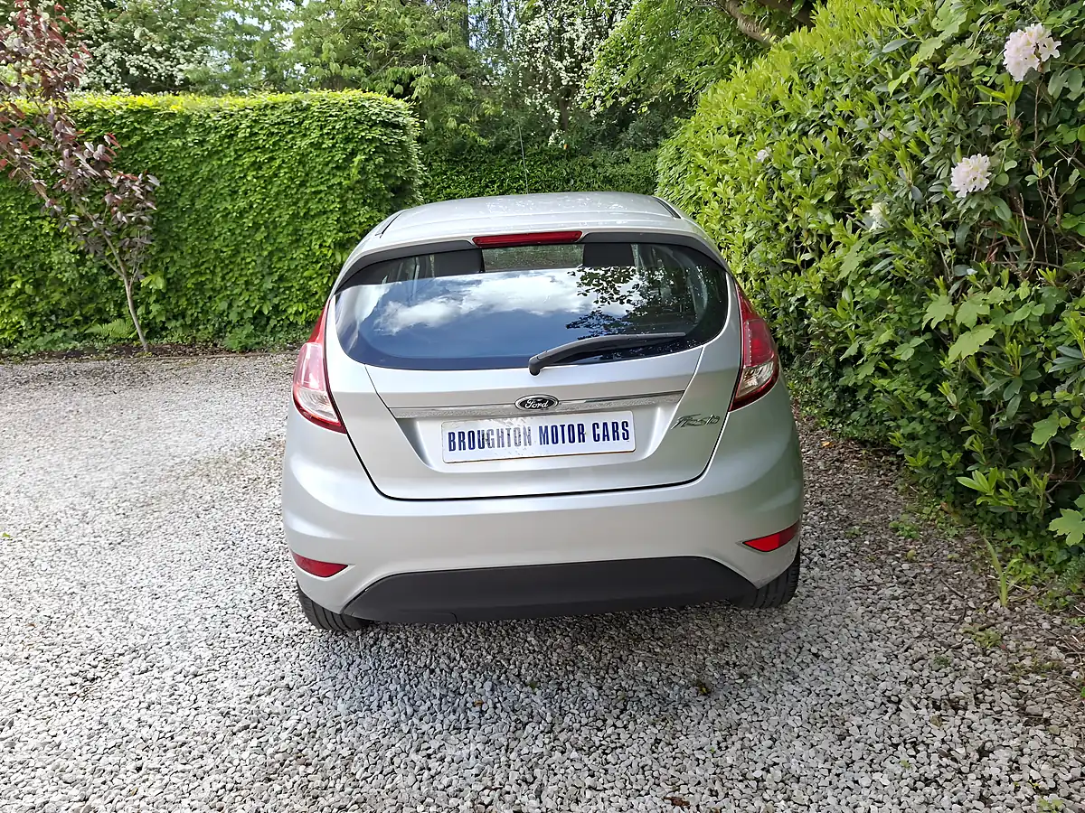 Used 2014 Ford Fiesta Zetec Silver - Interior and Exterior details 8