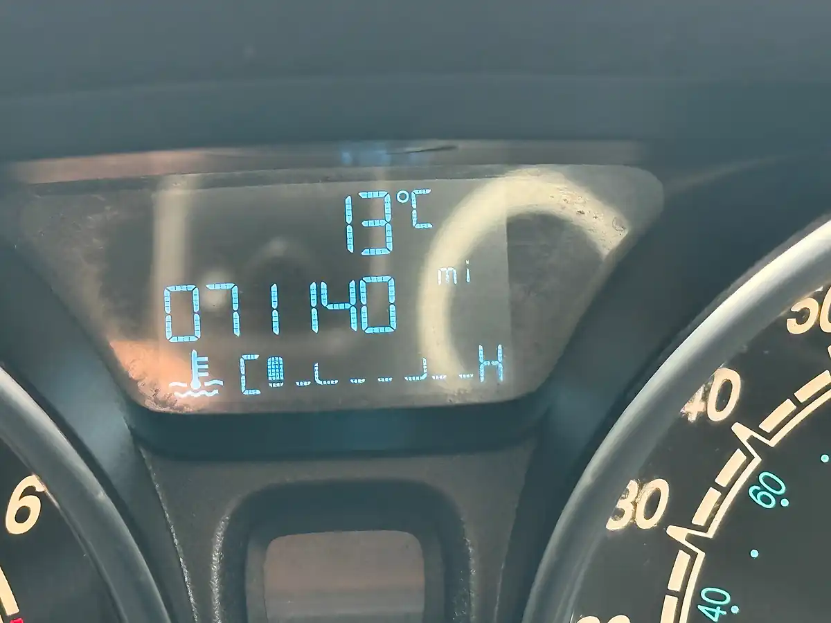 Used 2014 Ford Fiesta Zetec Silver - Interior and Exterior details 18