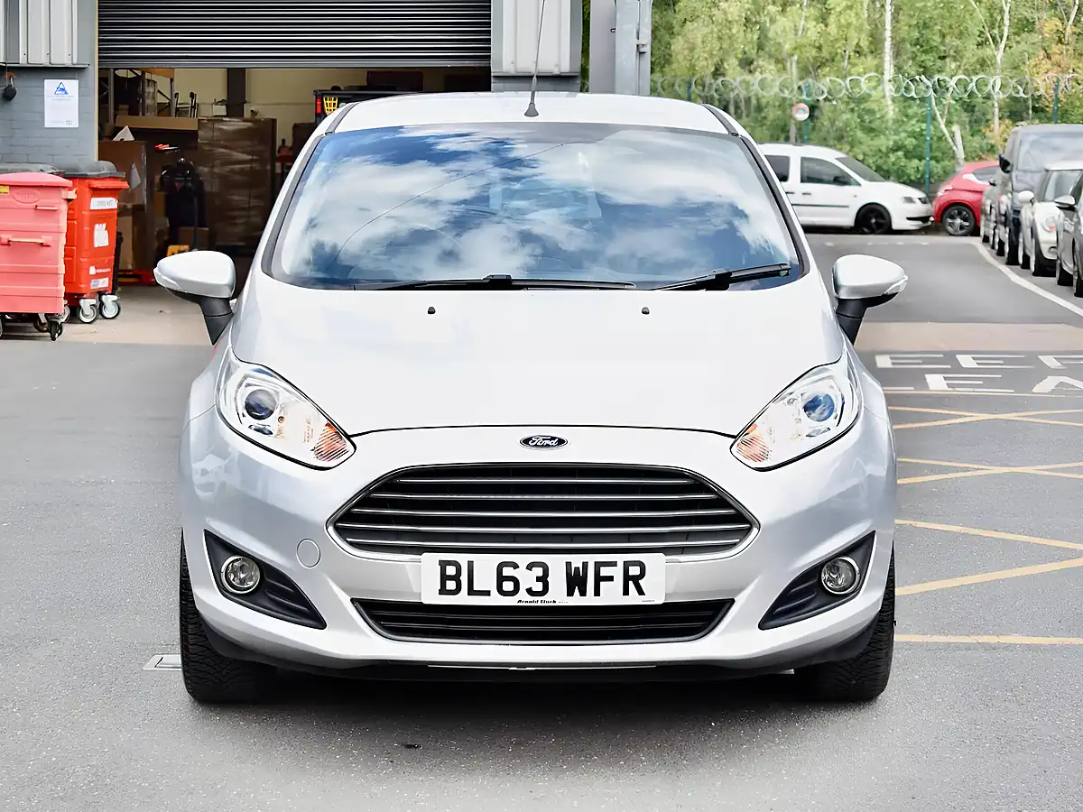 Used 2014 Ford Fiesta Zetec Silver - Interior and Exterior details 15