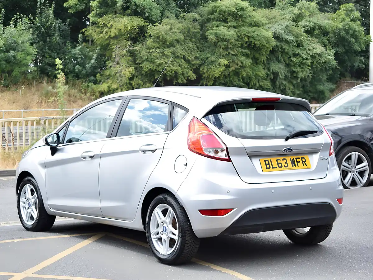 Used 2014 Ford Fiesta Zetec Silver - Interior and Exterior details 5