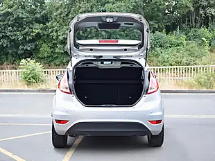 Used 2014 Ford Fiesta Zetec Silver - Interior and Exterior details 7