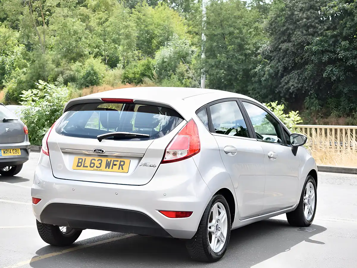 Used 2014 Ford Fiesta Zetec Silver - Interior and Exterior details 9