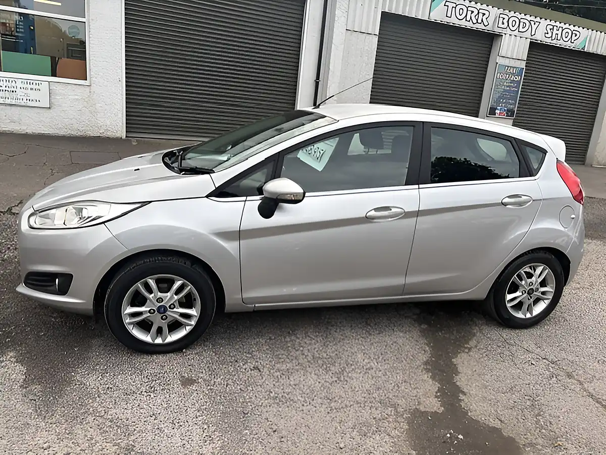 Used 2014 Ford Fiesta Zetec Silver - Interior and Exterior details 2