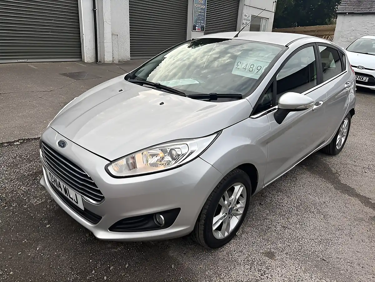 Used 2014 Ford Fiesta Zetec Silver - Interior and Exterior details 3