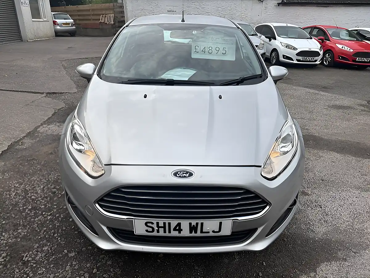 Used 2014 Ford Fiesta Zetec Silver - Interior and Exterior details 4