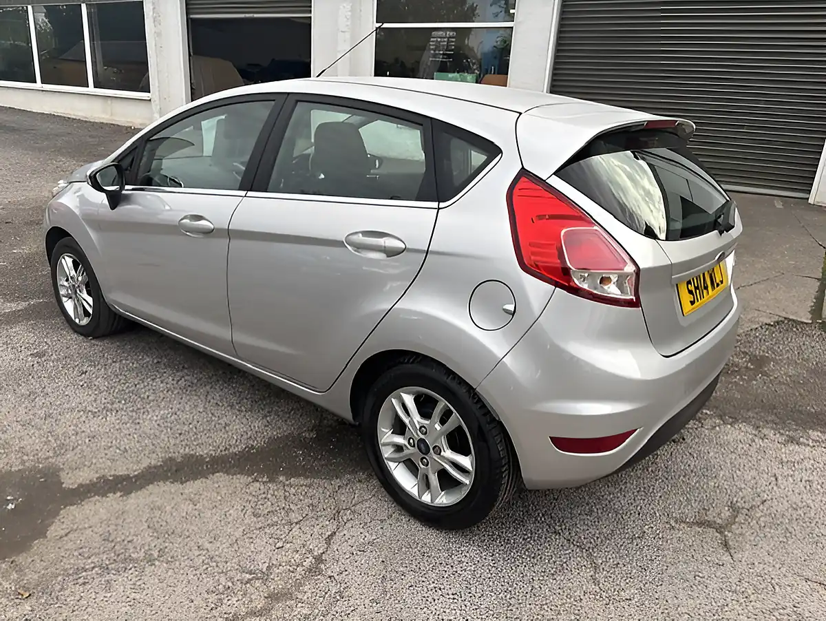Used 2014 Ford Fiesta Zetec Silver - Interior and Exterior details 5