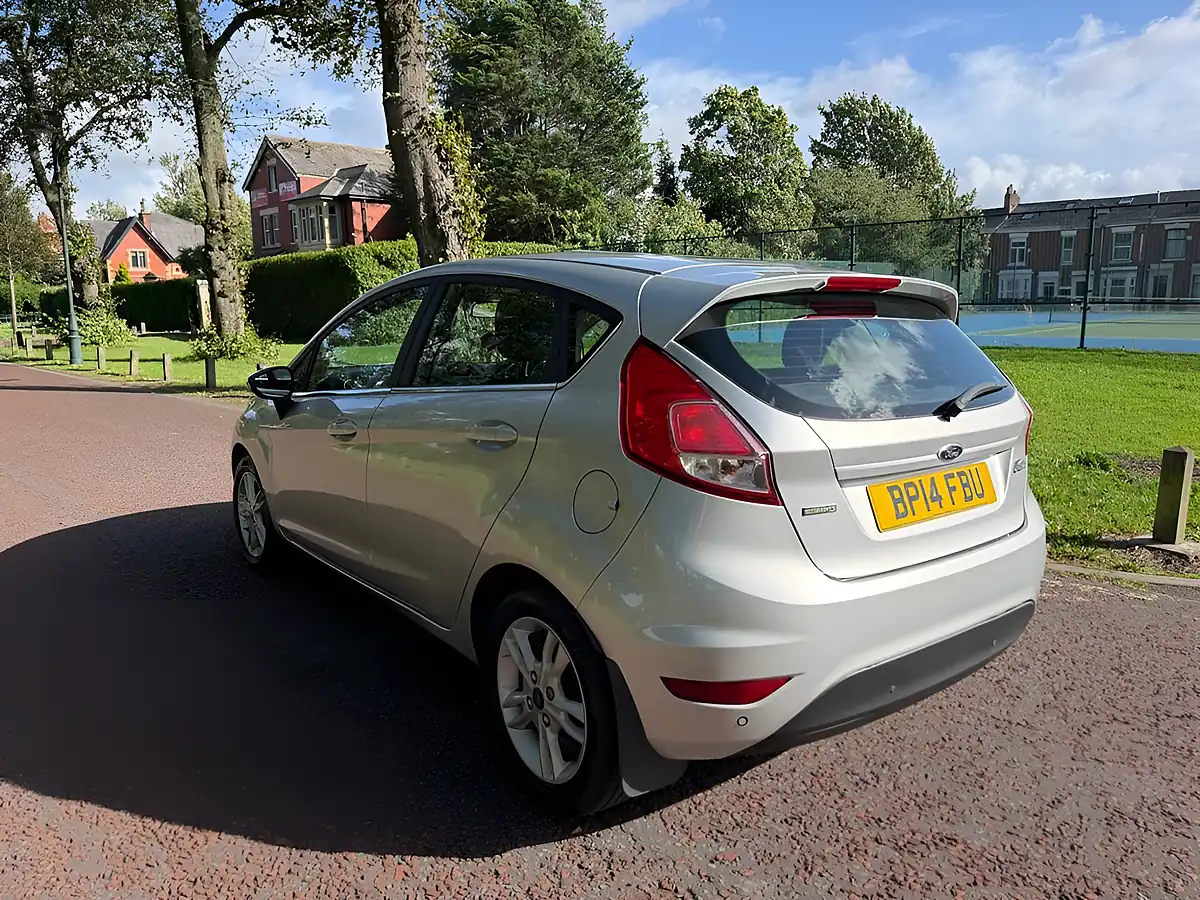 Used 2014 Ford Fiesta Zetec Silver - Interior and Exterior details 5
