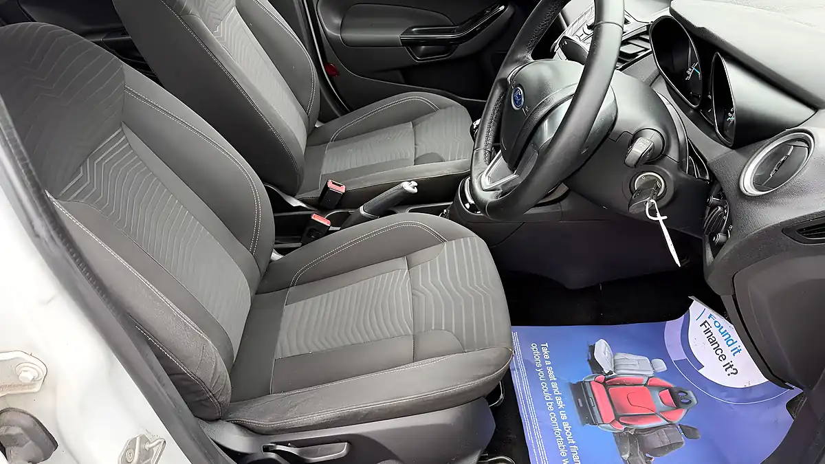 Used 2014 Ford Fiesta Zetec White - Interior and Exterior details 14