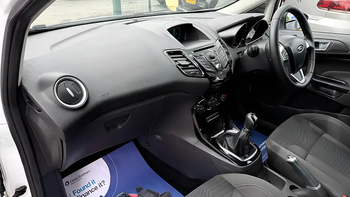 Used 2014 Ford Fiesta Zetec White - Interior and Exterior details 16