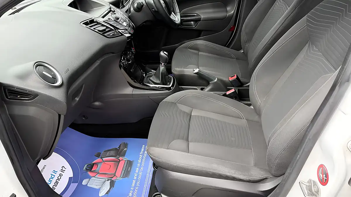 Used 2014 Ford Fiesta Zetec White - Interior and Exterior details 17