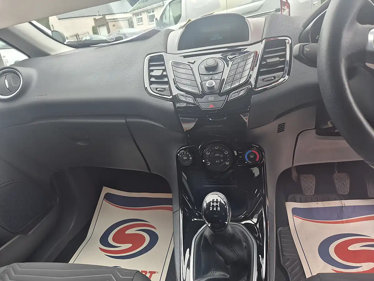 Used 2014 Ford Fiesta Zetec White - Interior and Exterior details 15