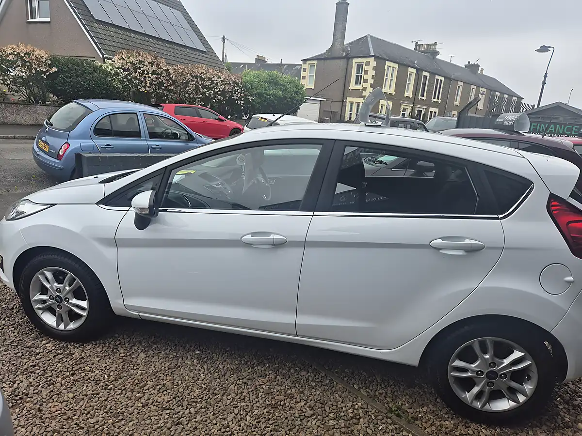 Used 2014 Ford Fiesta Zetec White - Interior and Exterior details 3