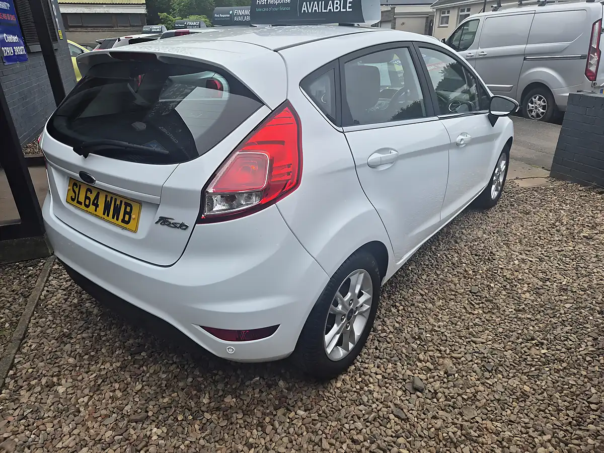 Used 2014 Ford Fiesta Zetec White - Interior and Exterior details 5