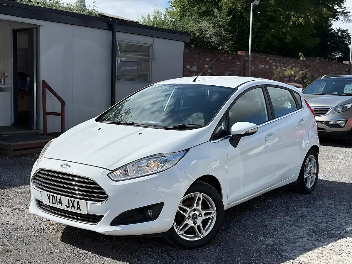 Used 2014 Ford Fiesta Zetec White - Interior and Exterior details 3