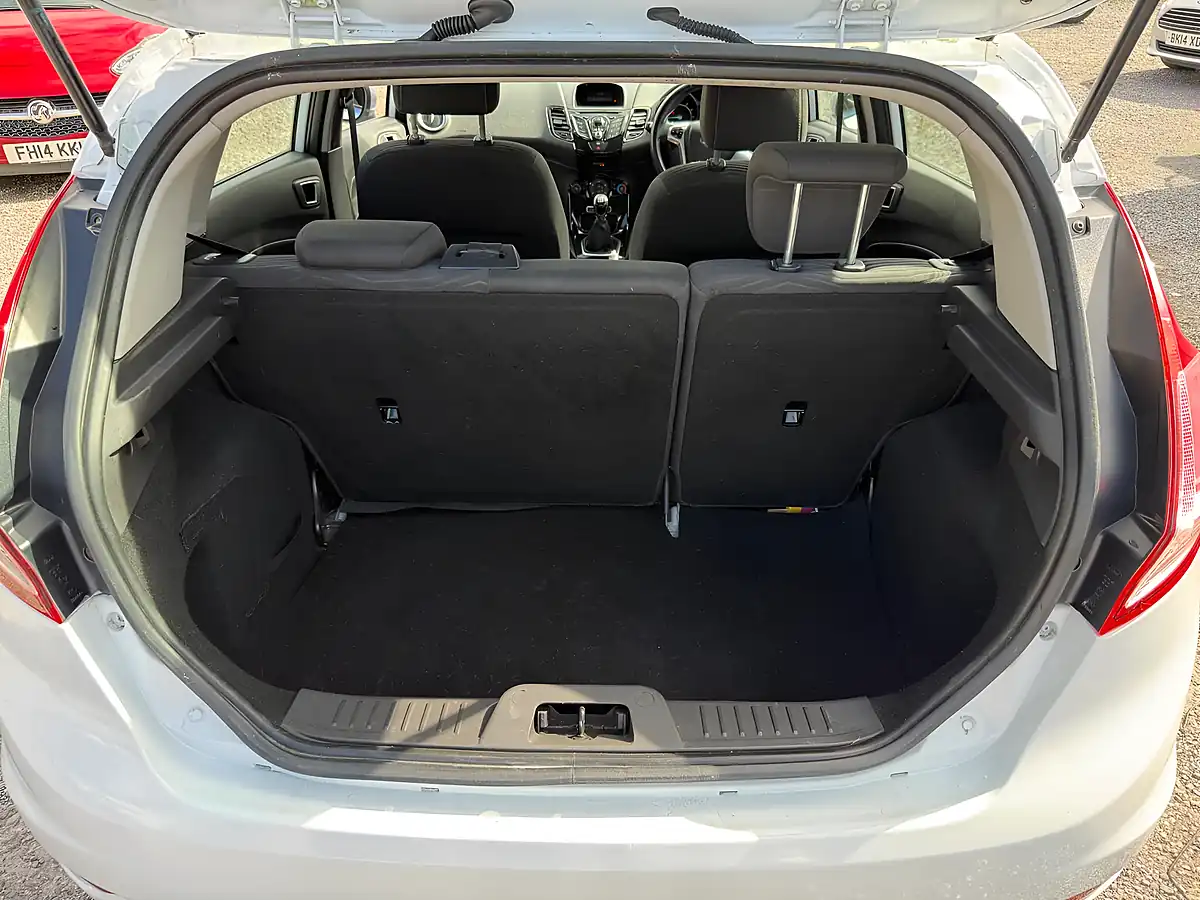Used 2014 Ford Fiesta Zetec White - Interior and Exterior details 7
