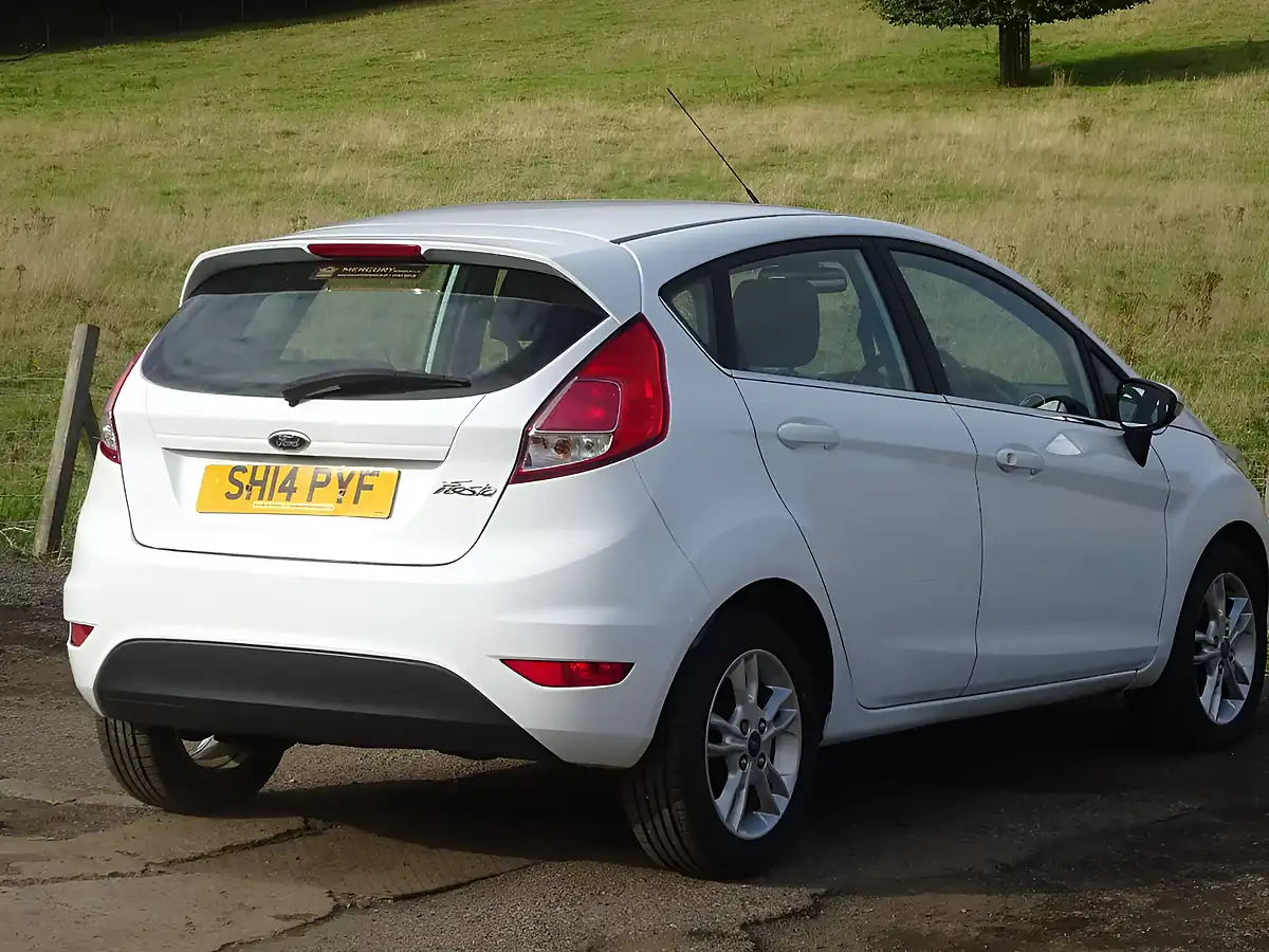Used 2014 Ford Fiesta Zetec White - Interior and Exterior details 11