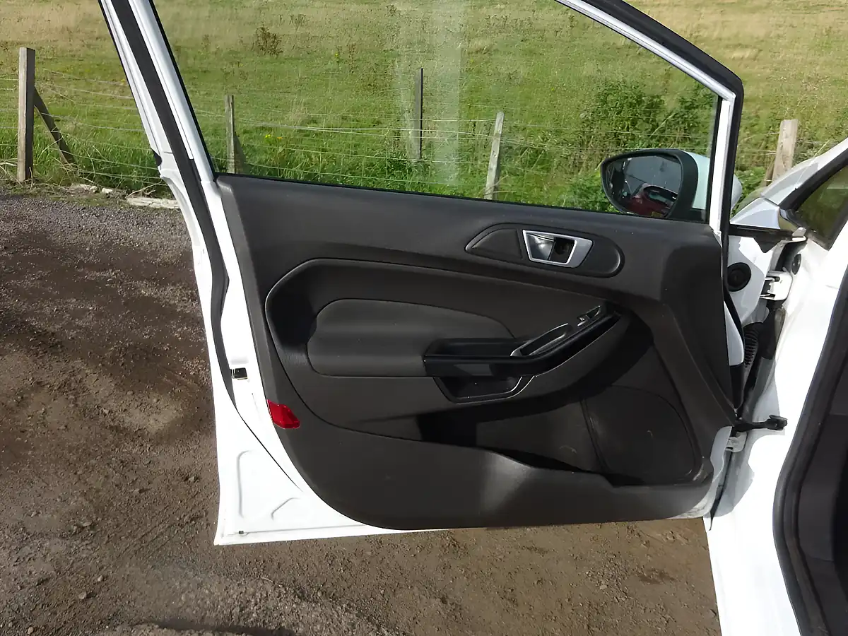 Used 2014 Ford Fiesta Zetec White - Interior and Exterior details 15