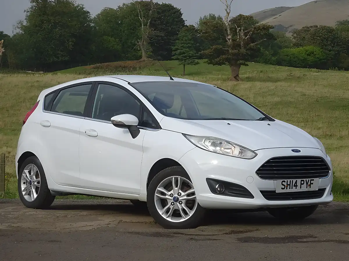 Used 2014 Ford Fiesta Zetec White - Interior and Exterior details 5