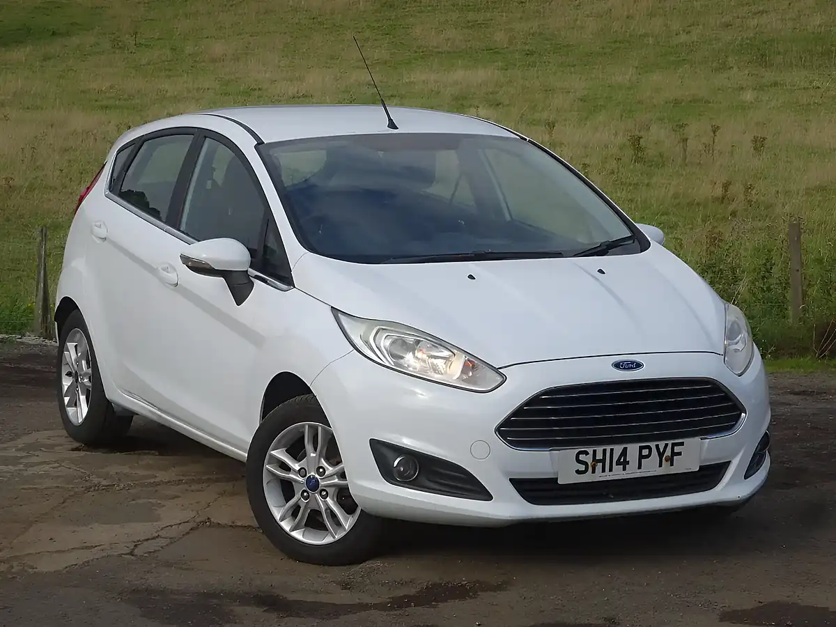 Used 2014 Ford Fiesta Zetec White - Interior and Exterior details 8