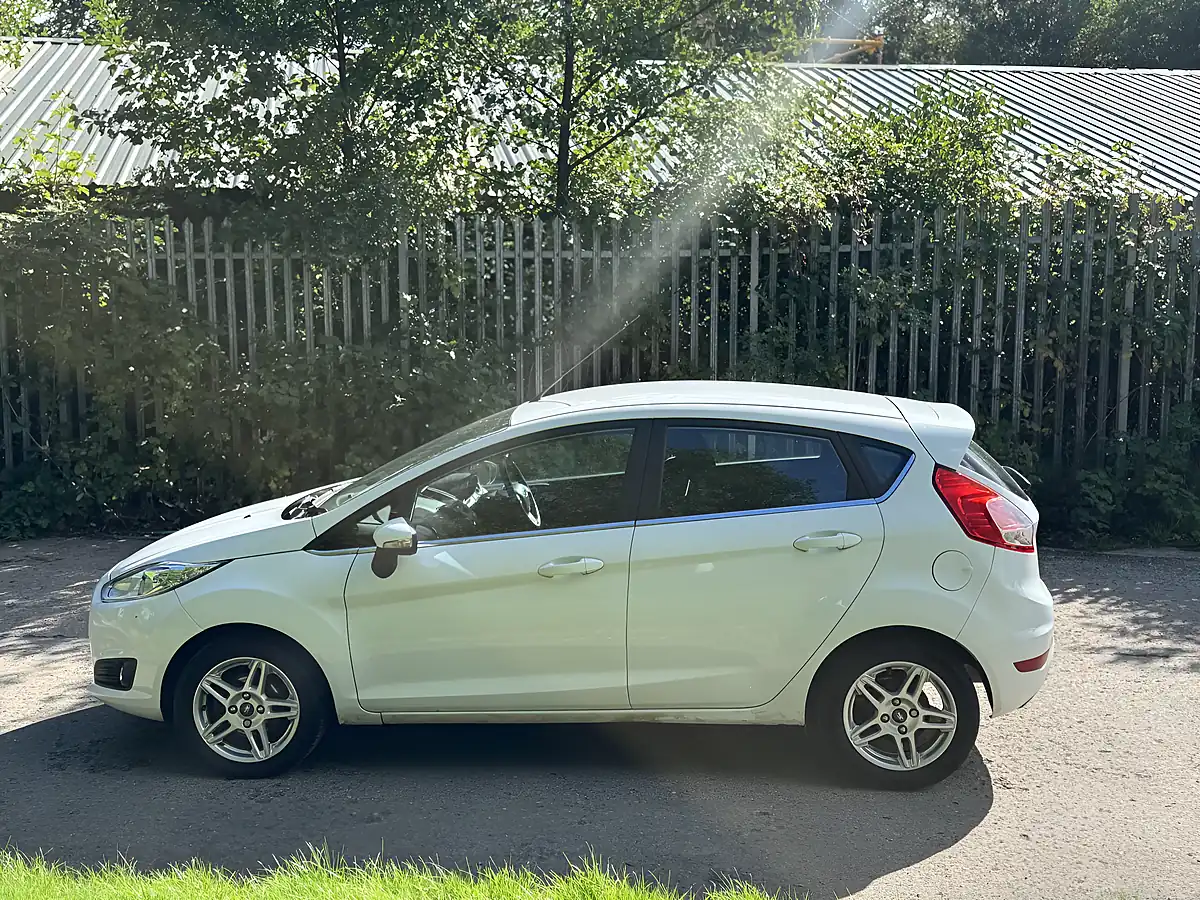 Used 2014 Ford Fiesta Zetec White - Interior and Exterior details 5
