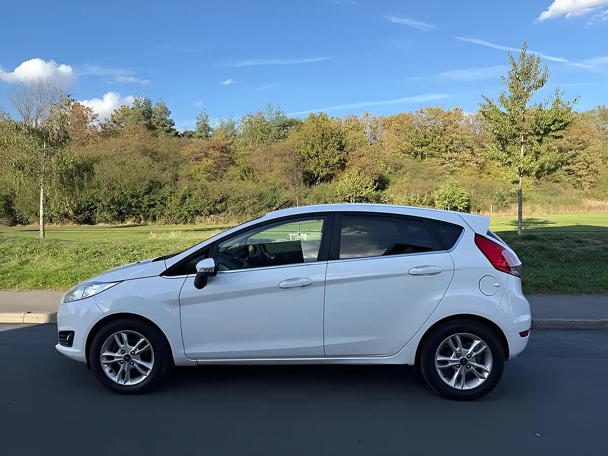 Used 2014 Ford Fiesta Zetec White - Interior and Exterior details 4