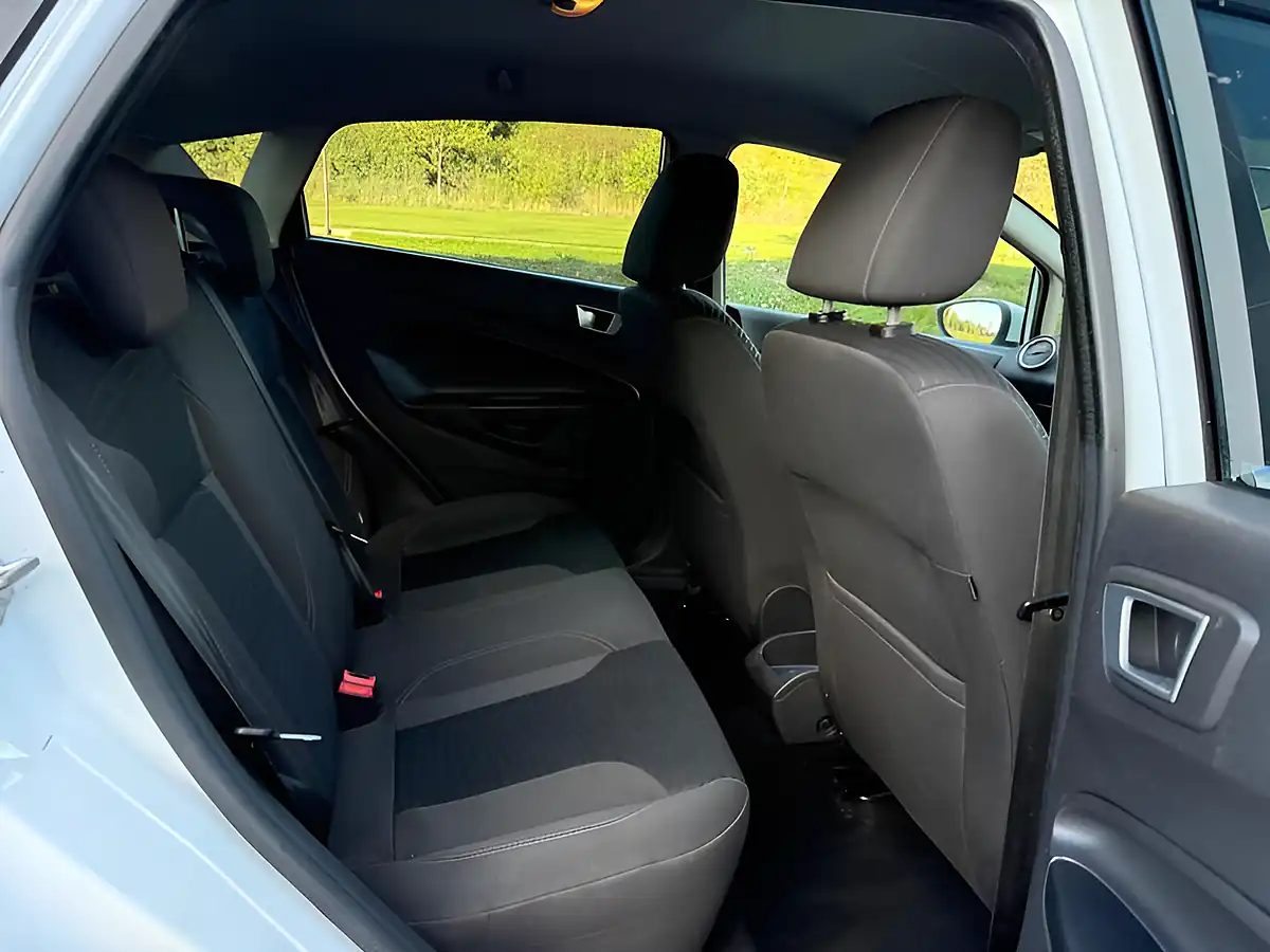 Used 2014 Ford Fiesta Zetec White - Interior and Exterior details 9