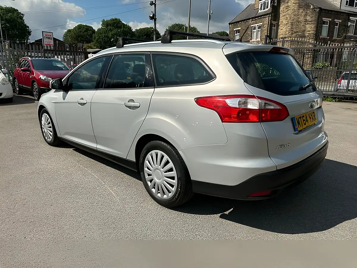 Used 2014 Ford Focus Econetic Edge Silver - Interior and Exterior details 11
