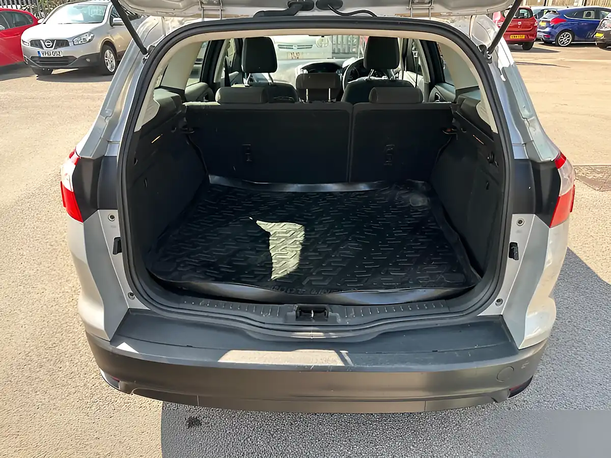 Used 2014 Ford Focus Econetic Edge Silver - Interior and Exterior details 13