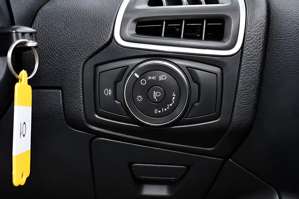 Used 2014 Ford Focus Edge Blue - Interior and Exterior details 13