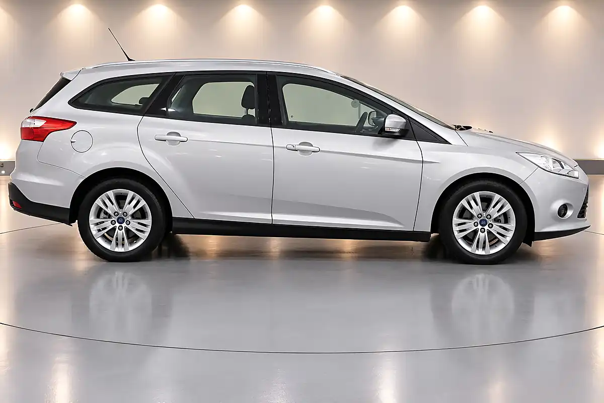 Used 2014 Ford Focus Edge Silver - Interior and Exterior details 8