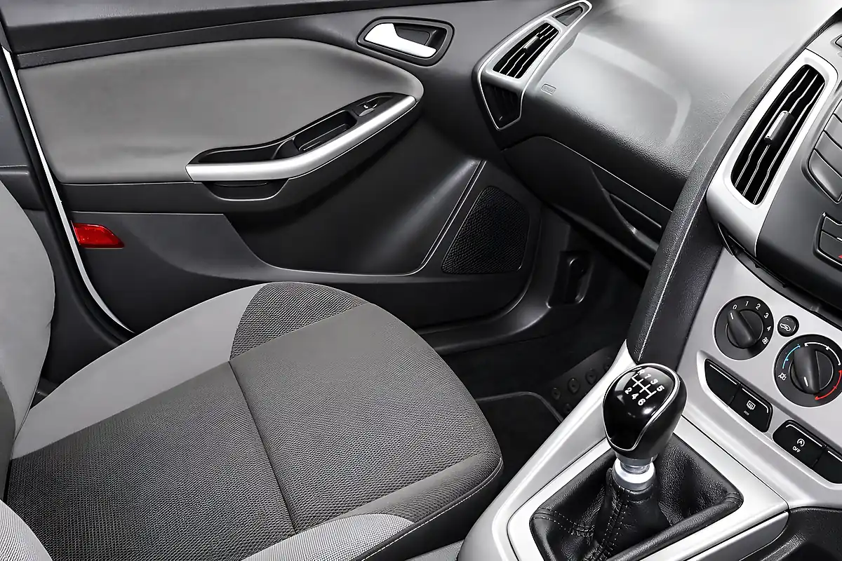 Used 2014 Ford Focus Edge Silver - Interior and Exterior details 18