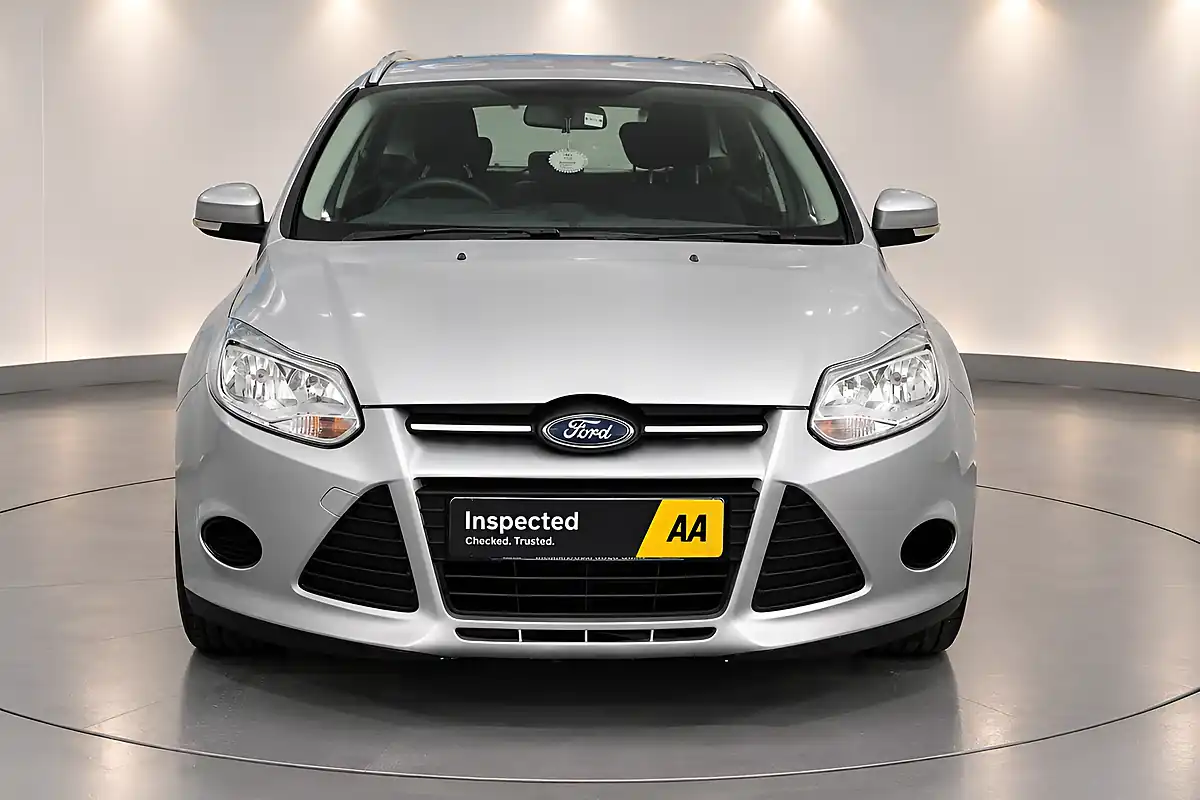 Used 2014 Ford Focus Edge Silver - Interior and Exterior details 2