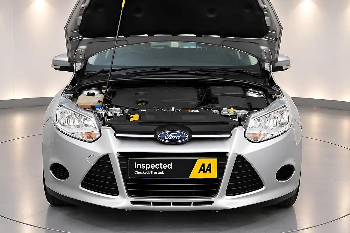 Used 2014 Ford Focus Edge Silver - Interior and Exterior details 5
