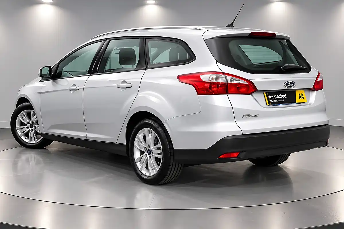 Used 2014 Ford Focus Edge Silver - Interior and Exterior details 8