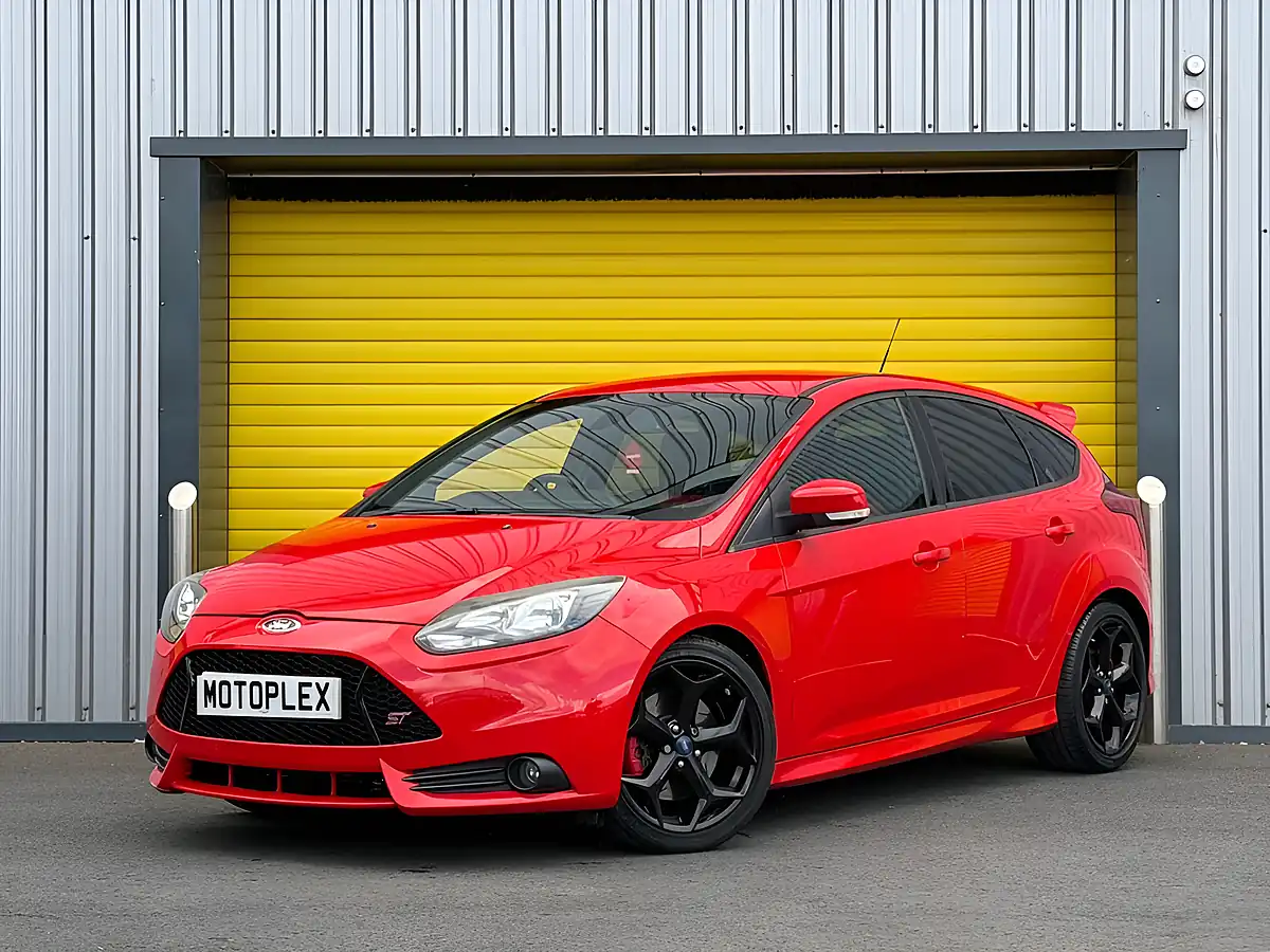 Used 2014 Ford Focus ST-2 Red - Front View
