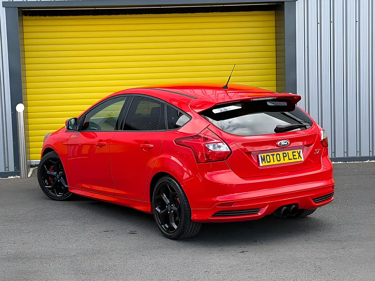 Used 2014 Ford Focus ST-2 Red - Interior and Exterior details 14