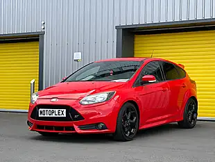 Used 2014 Ford Focus ST-2 Red - Interior and Exterior details 4